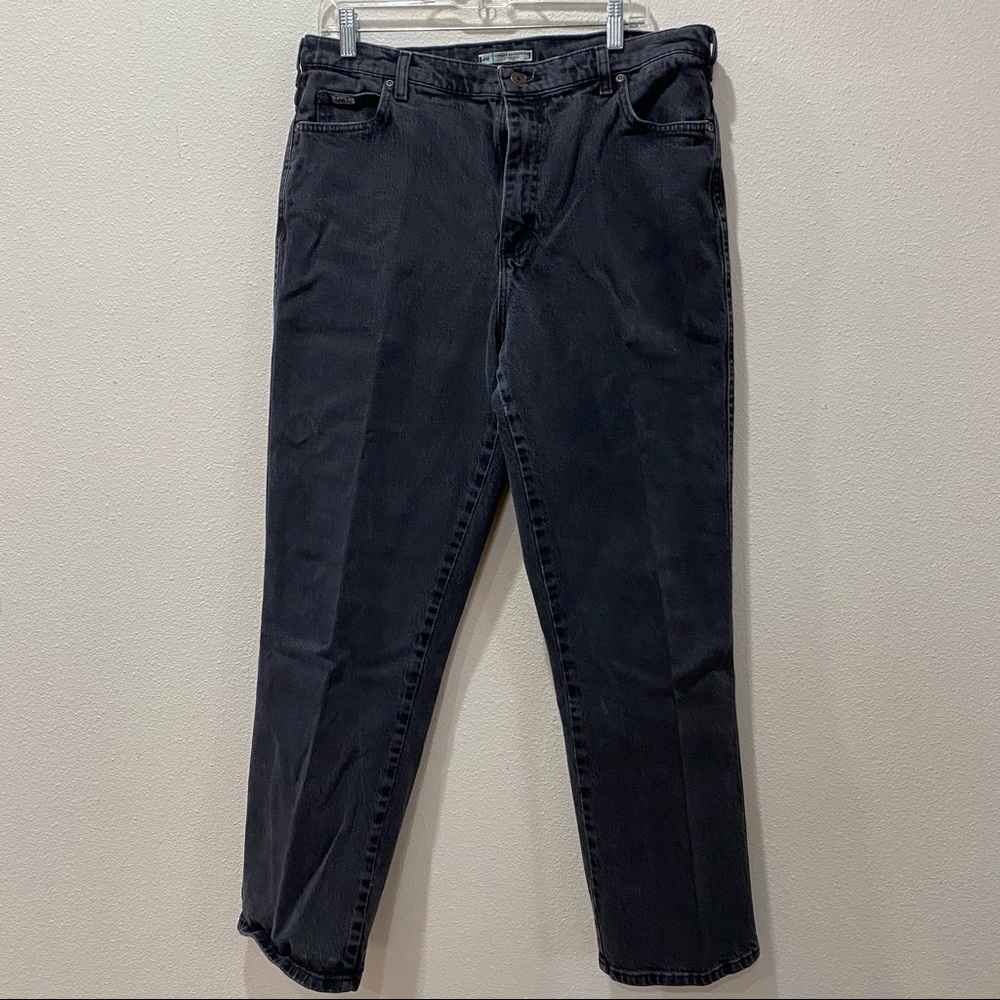 Lee Relaxed Straight Leg sz 16